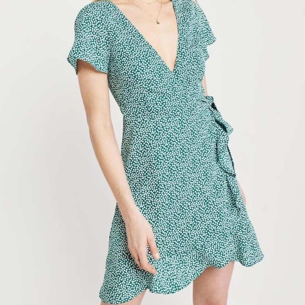 Abercrombie Dress Size XS 💚